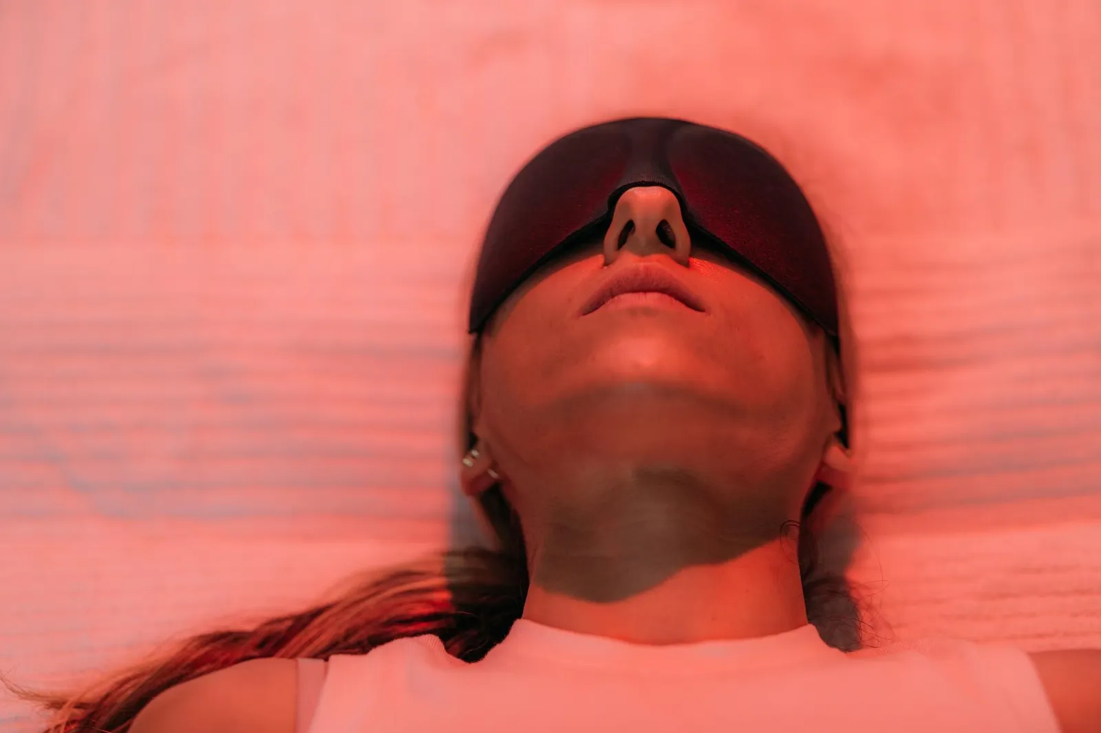 Unlock Cellular Vitality: The Science Behind Red and Near-Infrared Light Therapy
